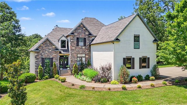 8424 Preston Trail, Bentonville, AR 72712