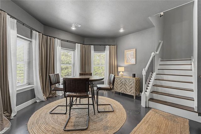 8424 Preston Trail, Bentonville, AR 72712