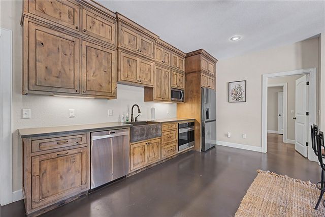 8424 Preston Trail, Bentonville, AR 72712
