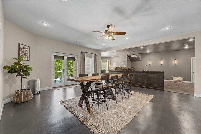 8424 Preston Trail, Bentonville, AR 72712