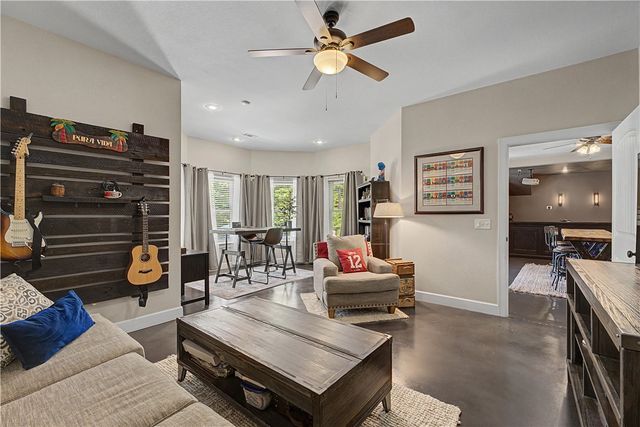 8424 Preston Trail, Bentonville, AR 72712