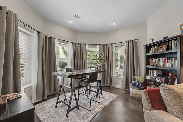 8424 Preston Trail, Bentonville, AR 72712