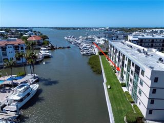 805 River Point DR 103C, Naples, FL 34102