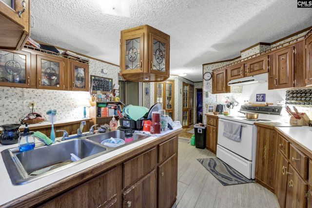 560 Harmon Road, Hopkins, SC 29061