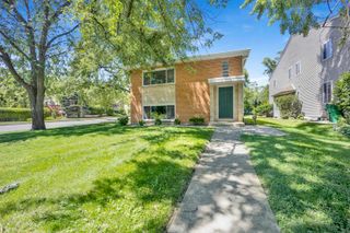 27W180 Cooley Avenue, Winfield, IL 60190
