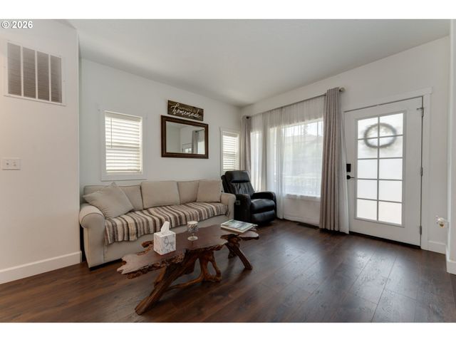 15385 Sw MALLARD Dr 101, Beaverton, OR 97007