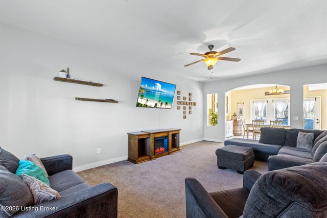 144 Shirley Blvd, Vine Grove, KY 40175