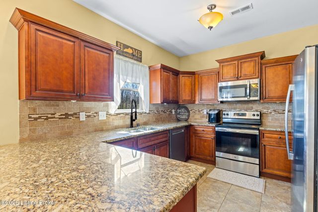 144 Shirley Blvd, Vine Grove, KY 40175