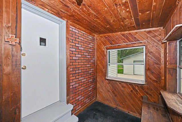 10126 S Judith PLACE, Oak Creek, WI 53154