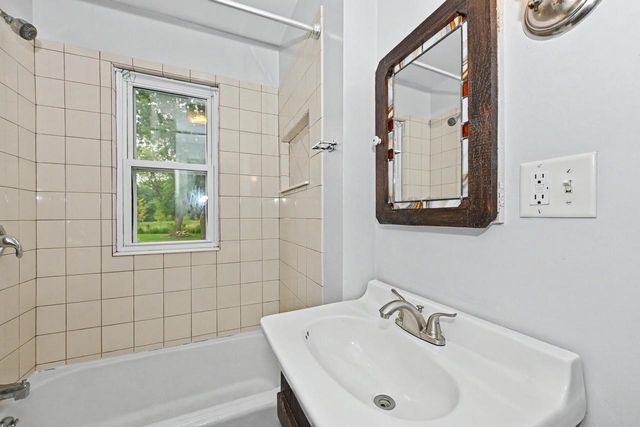 10126 S Judith PLACE, Oak Creek, WI 53154