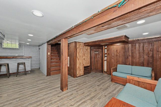 10126 S Judith PLACE, Oak Creek, WI 53154