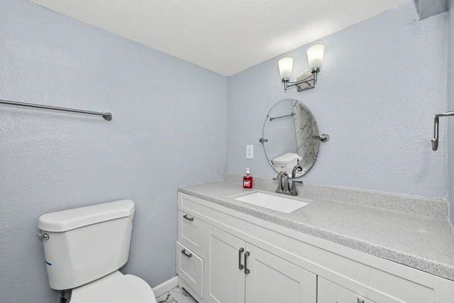 10126 S Judith PLACE, Oak Creek, WI 53154
