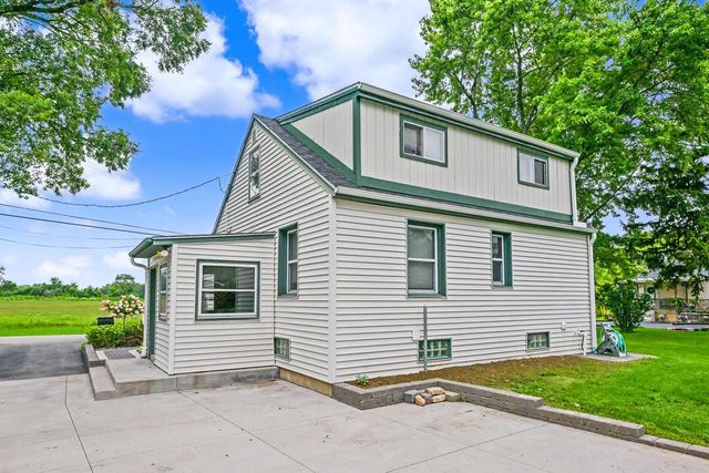 10126 S Judith PLACE, Oak Creek, WI 53154