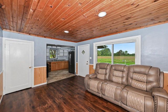 10126 S Judith PLACE, Oak Creek, WI 53154