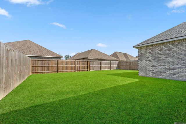 812 Elliston Dr, Gonzales, LA 70737