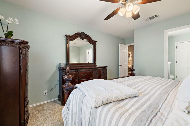 2100 Oaklawn DR, Taylor, TX 76574