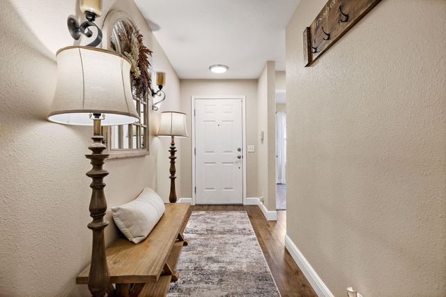 2100 Oaklawn DR, Taylor, TX 76574