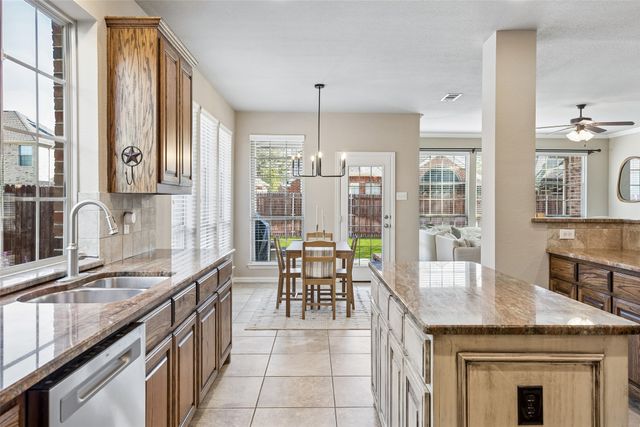 7064 Sea Star Drive, Grand Prairie, TX 75054