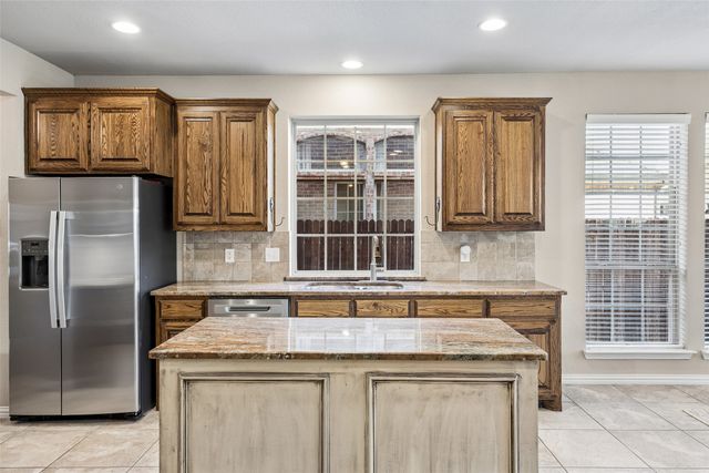 7064 Sea Star Drive, Grand Prairie, TX 75054