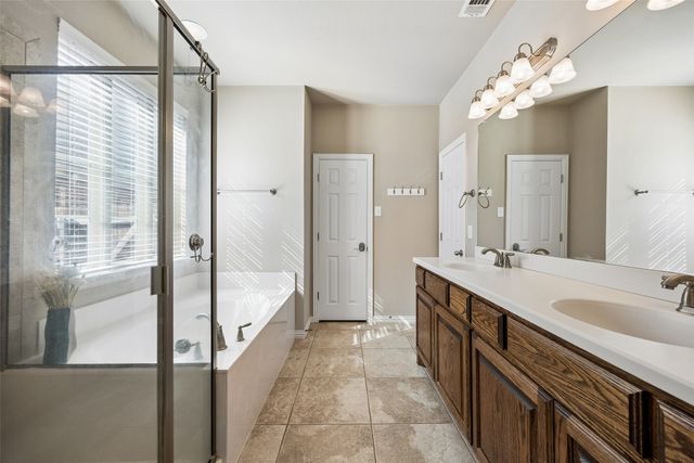 7064 Sea Star Drive, Grand Prairie, TX 75054