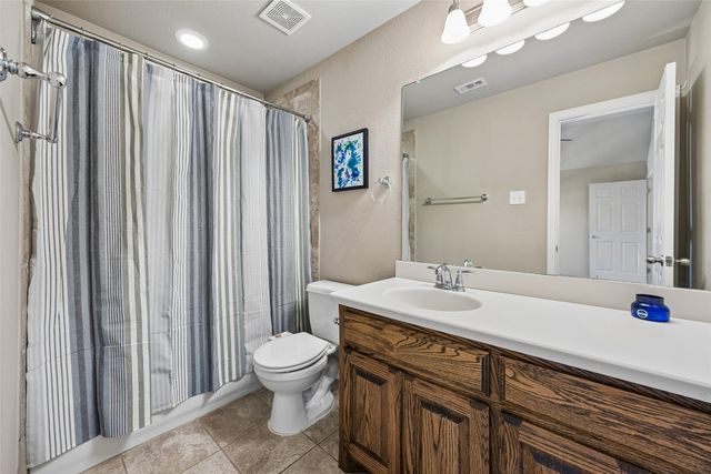 7064 Sea Star Drive, Grand Prairie, TX 75054