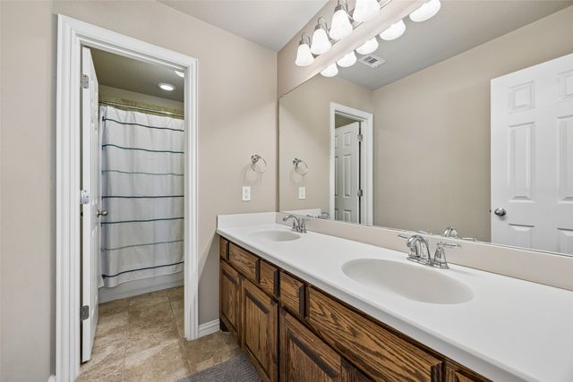 7064 Sea Star Drive, Grand Prairie, TX 75054