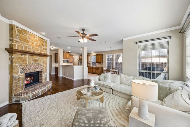 7064 Sea Star Drive, Grand Prairie, TX 75054