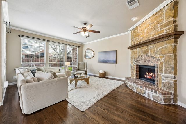 7064 Sea Star Drive, Grand Prairie, TX 75054