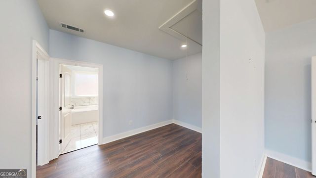 1064 Eastview Road NE, Conyers, GA 30012