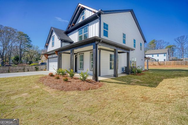 1064 Eastview Road NE, Conyers, GA 30012