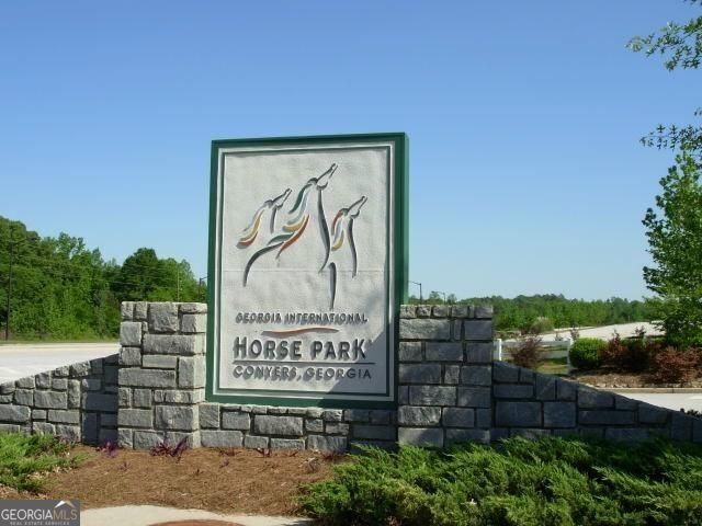 1064 Eastview Road NE, Conyers, GA 30012
