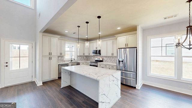 1064 Eastview Road NE, Conyers, GA 30012