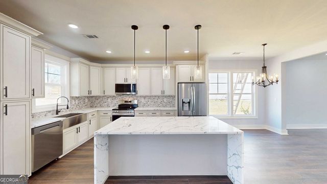 1064 Eastview Road NE, Conyers, GA 30012