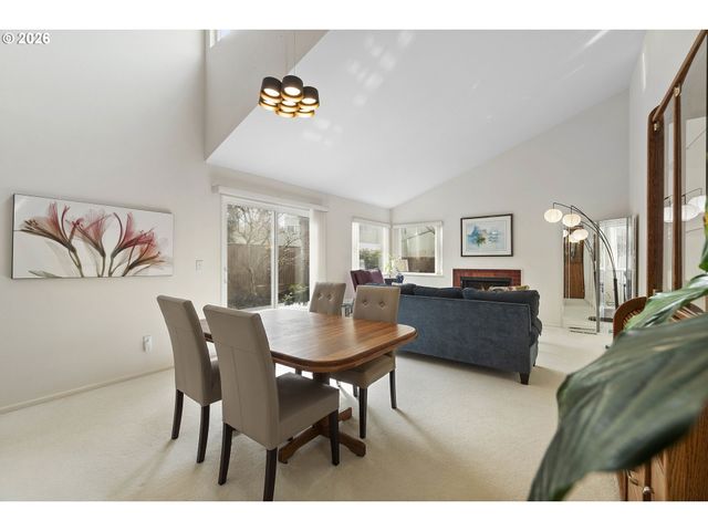 17666 Nw ROLLING HILL Ln, Beaverton, OR 97006