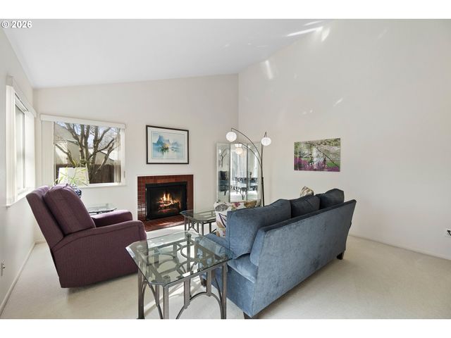 17666 Nw ROLLING HILL Ln, Beaverton, OR 97006