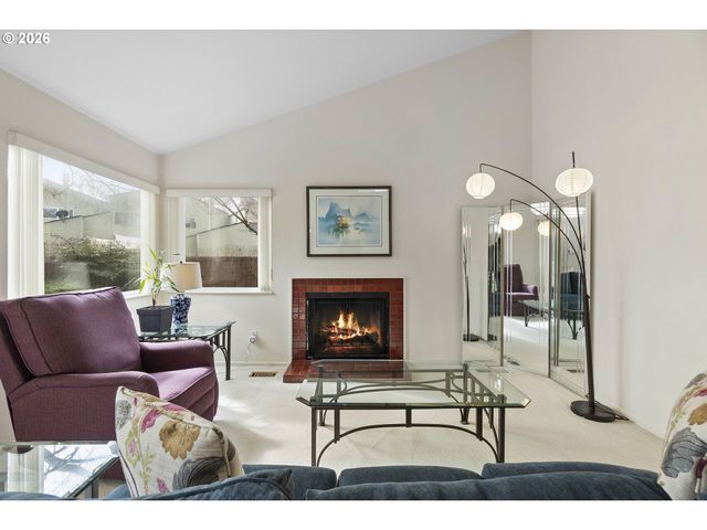 17666 Nw ROLLING HILL Ln, Beaverton, OR 97006