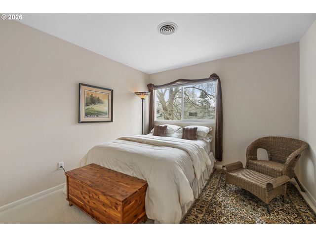 17666 Nw ROLLING HILL Ln, Beaverton, OR 97006