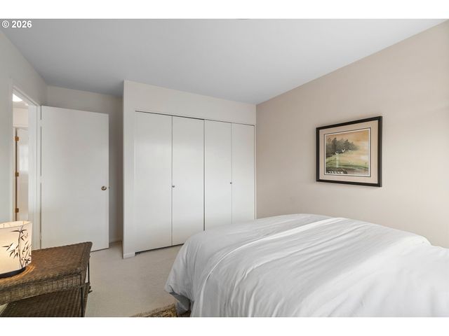 17666 Nw ROLLING HILL Ln, Beaverton, OR 97006