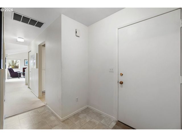 17666 Nw ROLLING HILL Ln, Beaverton, OR 97006