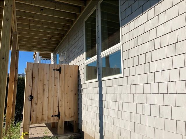 47 Tuckerman Avenue, Middletown, RI 02842