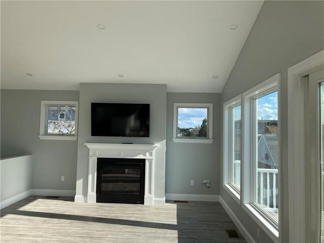 47 Tuckerman Avenue, Middletown, RI 02842