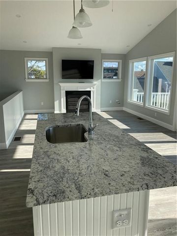 47 Tuckerman Avenue, Middletown, RI 02842