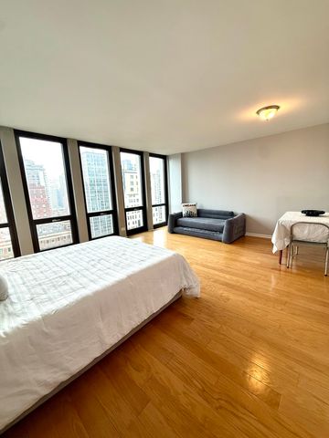 1 E Scott Street 1811, Chicago, IL 60610