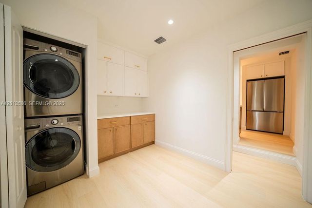 1550 S Greenway Dr, Coral Gables, FL 33134