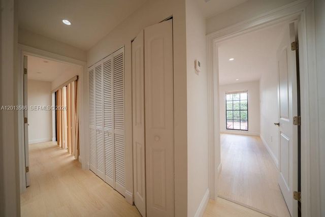 1550 S Greenway Dr, Coral Gables, FL 33134
