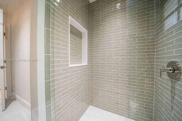 1550 S Greenway Dr, Coral Gables, FL 33134