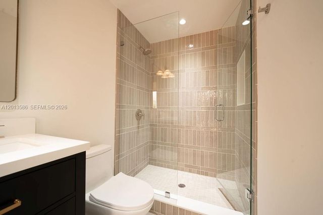 1550 S Greenway Dr, Coral Gables, FL 33134