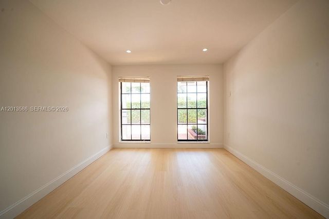 1550 S Greenway Dr, Coral Gables, FL 33134
