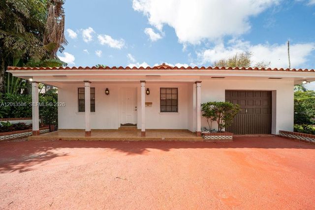 1550 S Greenway Dr, Coral Gables, FL 33134