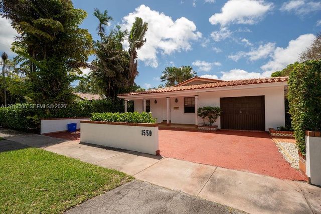 1550 S Greenway Dr, Coral Gables, FL 33134